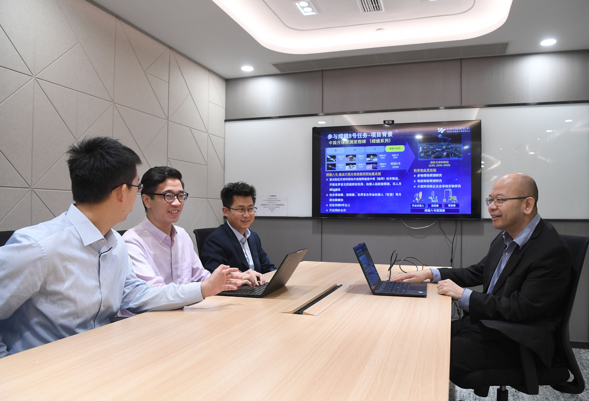 香港故事 背靠祖國(guó)，逐夢(mèng)探月，共繪星辰大海新篇章